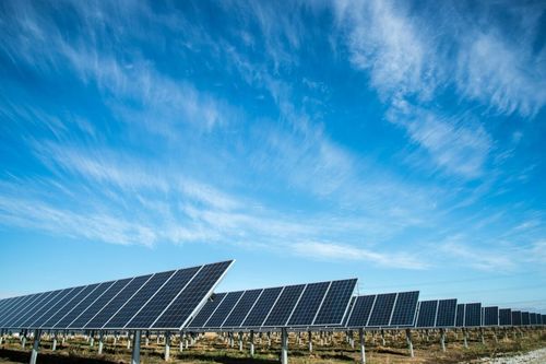 Tin tức công ty mới nhất về IRENA: Năng lượng mặt trời PV là công nghệ duy nhất trên đà đạt được mục tiêu đầu tư năm 2030
